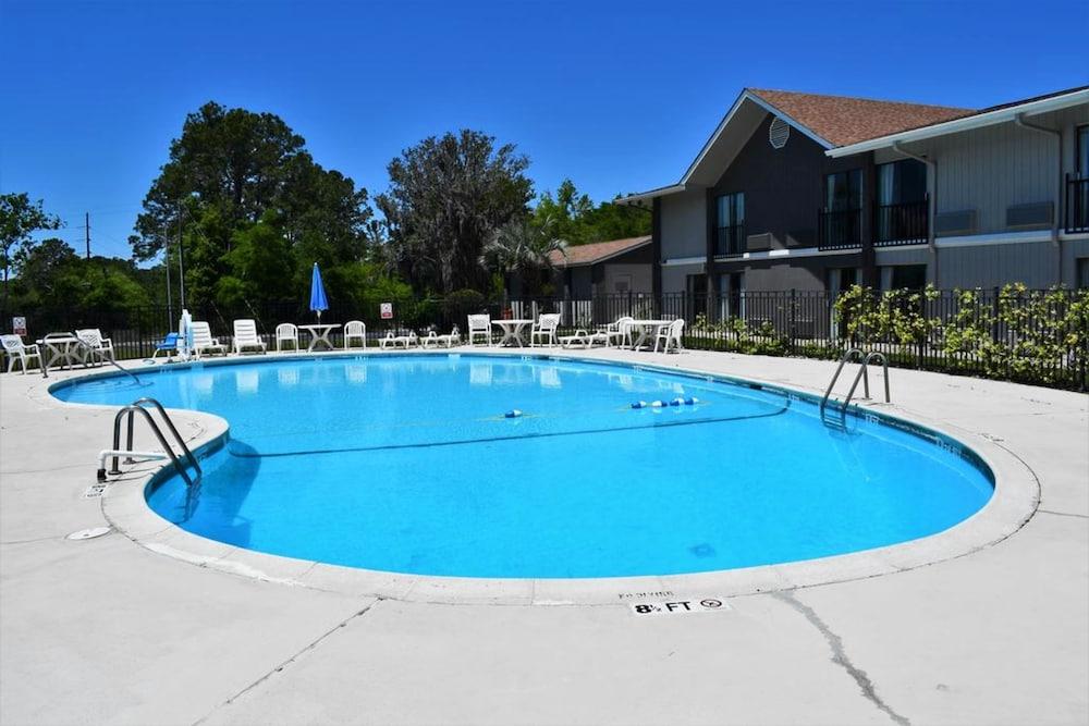 Howard Johnson By Wyndham Beaufort/Parris Island Eksteriør bilde